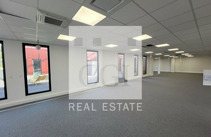 BUREAUX à LOUER — photo 3