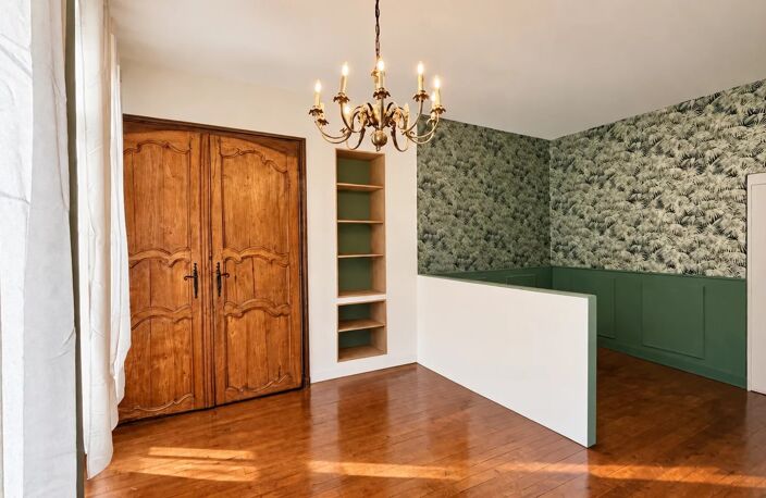 T1 BIS MEUBLÉ  25 M² REFAIT À NEUF – EMPLACEMENT RECHERCHÉ — photo 3
