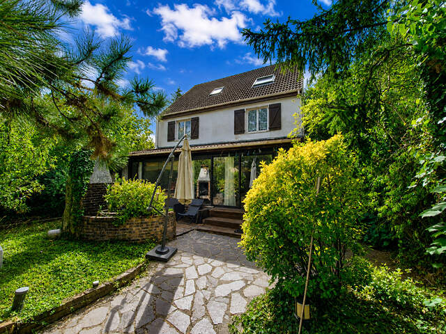 Maison Gournay Sur Marne 10 pièce(s) 192 m2 — photo du bien
