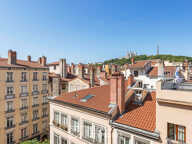 Dernier étage de caractère avec balcon et vue Fourvière — photo 2