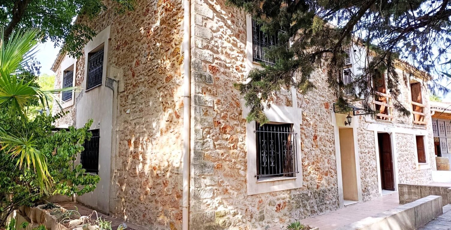 Maison d'Exception de 245 m²  Ancien Chai Viticole Rénové en 2000 — photo 1