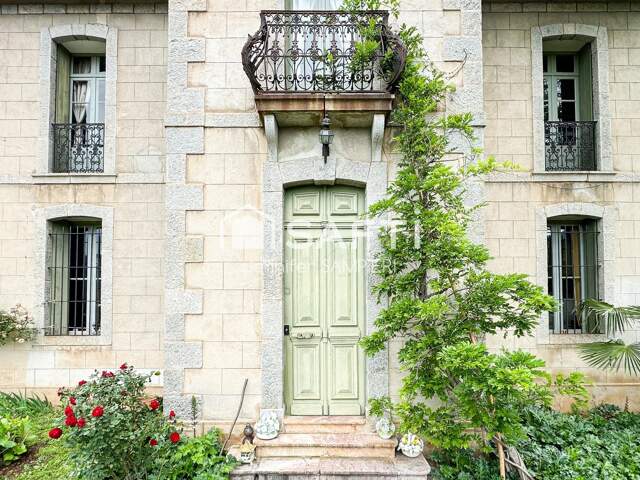 Maison de maître classée conciergerie gîtes d'hote — photo du bien