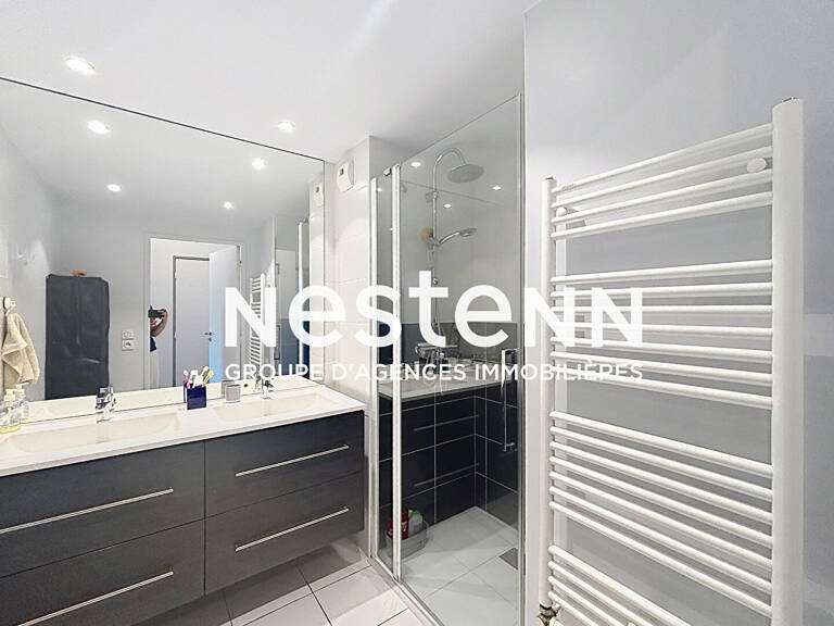 Appartement T4 BRON - 77 m2 - 3 chambres - Grande terrasse - Cave - Immeuble récent - 69500 BRON — photo 1