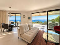 APPARTEMENT EN DERNIER ÉTAGE VUE MER PANORAMIQUE PROCHE DU CENTRE DE SAINTE MAXIME — photo 3