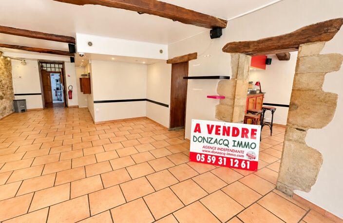 Local commercial de 90 m² avec visibilité optimale — photo 2