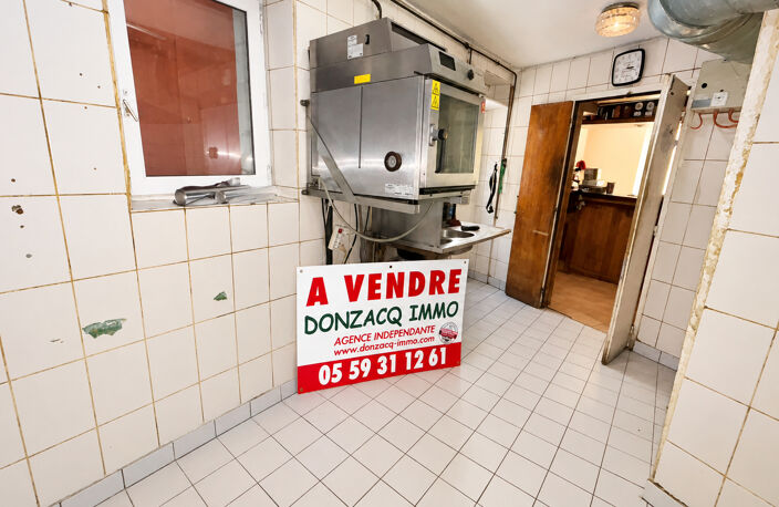 Local commercial de 90 m² avec visibilité optimale — photo 5