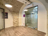 Local professionnel rénové - Centre de Marguerittes — photo 3
