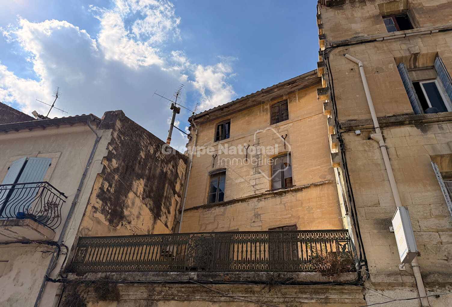 Maison à Beaucaire — photo 1