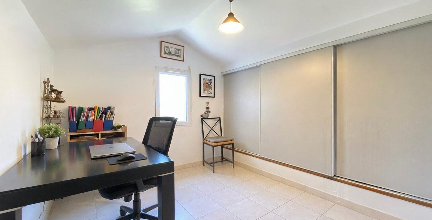 PRADES-LE-LEZ - VILLA FAMILIALE 160 M², TERRAIN 1 900 M² avec PISCINE 10 X 5, GARAGE DOUBLE ET SOUS-SOL 200 M² — photo 1
