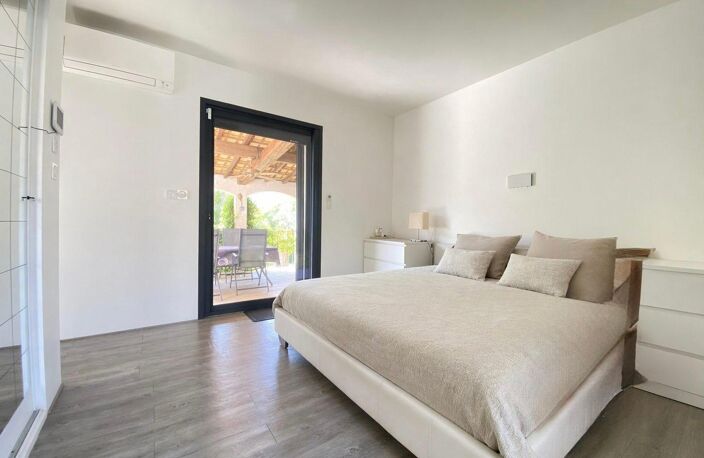 PRADES-LE-LEZ - VILLA FAMILIALE 160 M², TERRAIN 1 900 M² avec PISCINE 10 X 5, GARAGE DOUBLE ET SOUS-SOL 200 M² — photo 2