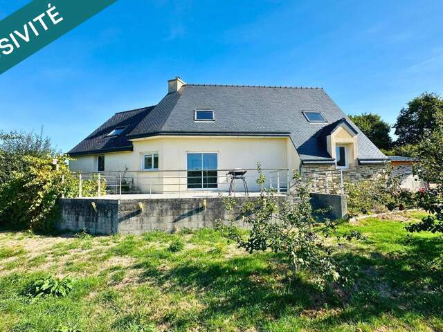 Belle maison contemporaine avec vue dominante — photo du bien
