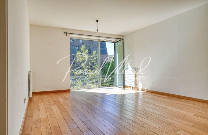 Appartement familial 3 pièces  à la location avec balcon plein sud et parking  Quartier du Trapèze — photo 2