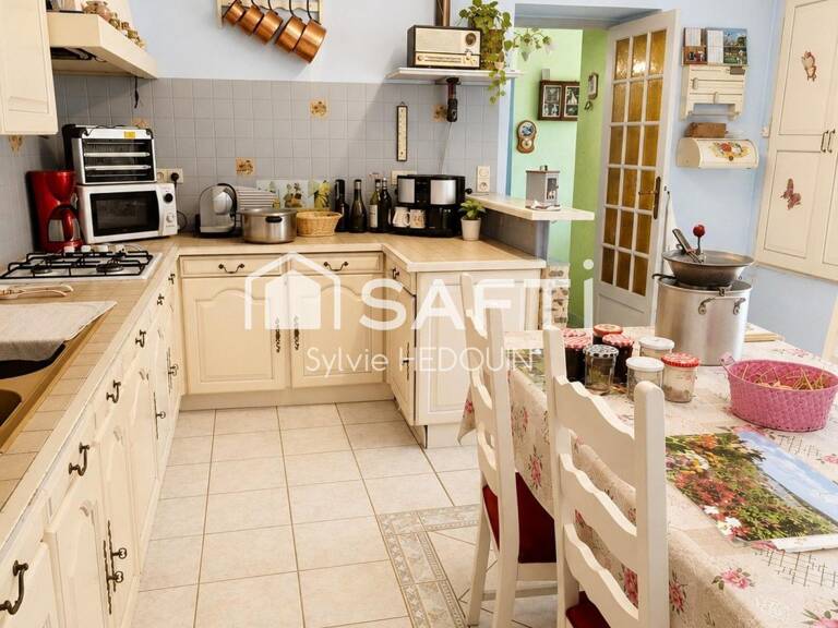 Maison en pierre avec dépendance à rénover — photo 1