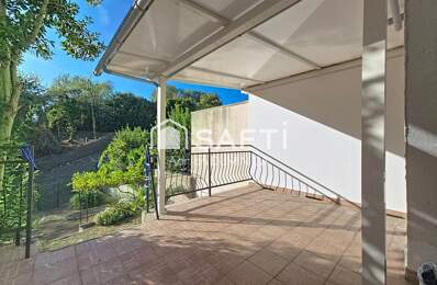 Belle maison familiale avec garage et jardin — photo du bien