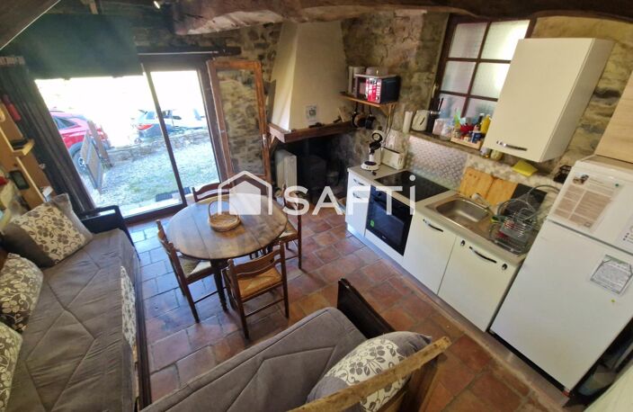 Maison (Gîte) de 31m², vendue meublée, cours et abri. — photo 2