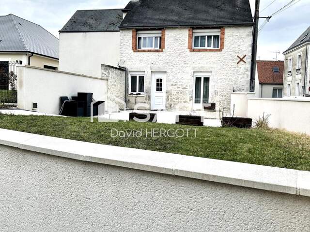 Propriété composée de deux logements  1052 m² de terrain clôturé — photo du bien