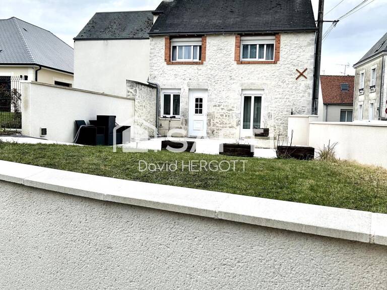 Propriété composée de deux logements  1052 m² de terrain clôturé — photo 1