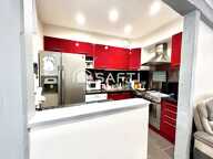 Propriété composée de deux logements  1052 m² de terrain clôturé — photo 3