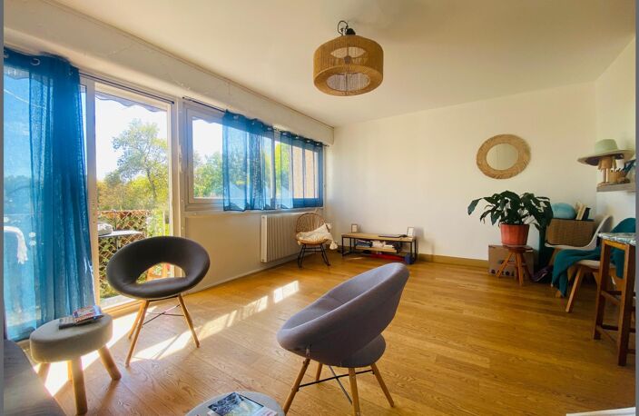 PESSAC / PROCHE CENTRE VILLE ET DOMAINE UNIVERSITAIRE / T4 DUPLEX 68M2 / LUMINEUX / 3CHBRES / BALCON / CAVE ! — photo 3