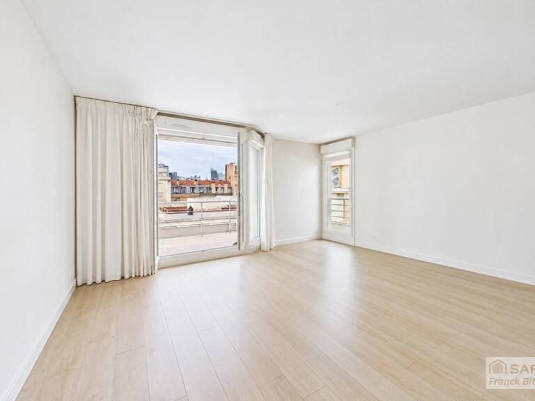 Bécon. 4 pièces moderne avec 3 balcons, 1 cave et 1 parking (2ème en sus). — photo 1