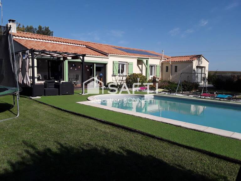 Maison plain pied 3 chambres avec deux garages et piscine — photo 1
