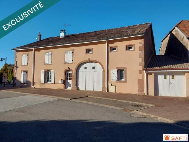La commune dispose d'un service scolaire ( école primaire ) et périscolaire ( crèche collective et halte-garderie ) — photo du bien