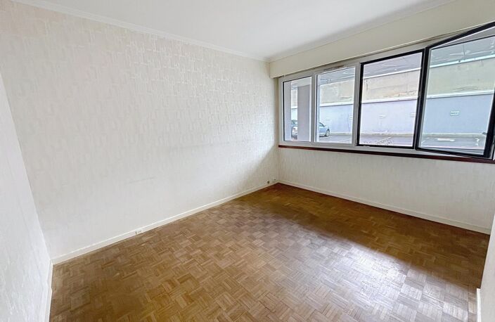 APPARTEMENT T3 DE 52 M2 AVEC CAVE  A QUELQUES MINUTES DU RER LAPLACE — photo 4