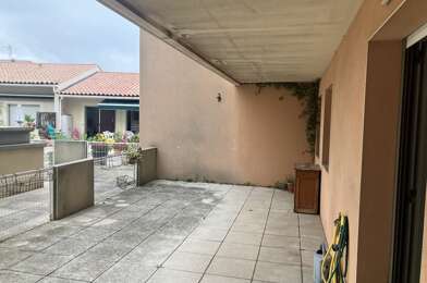 Appartement 4 pièces 868 €