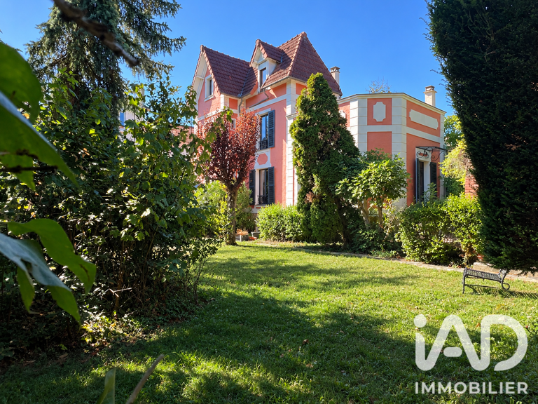Vente Maison/villa 8 pièces — photo 1