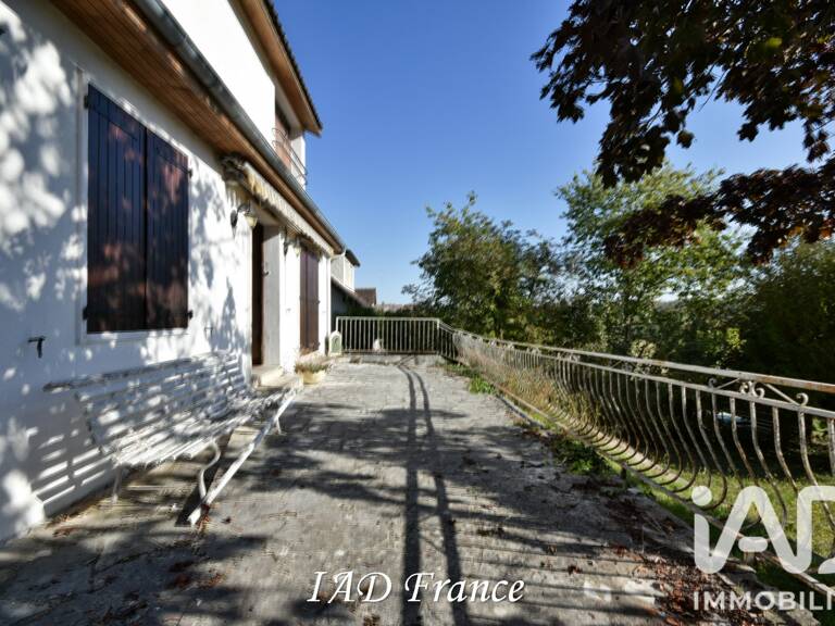 Vente Maison/villa 8 pièces — photo 1