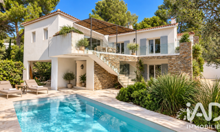 Maison 8 Pièces 270 m² à vendre à Carqueiranne (83320)