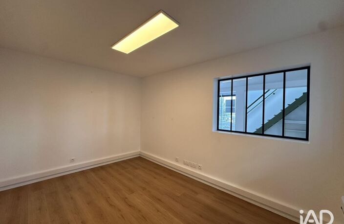 Location Bureaux 150 m&sup2; — photo 2
