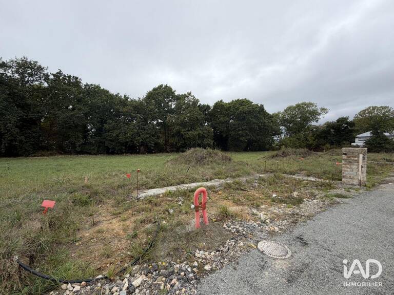 Vente Terrain 555 m&sup2; — photo 1