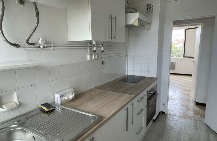 T1 traversant de 27 m2 avec balcon   2ᵉ étage — photo 3