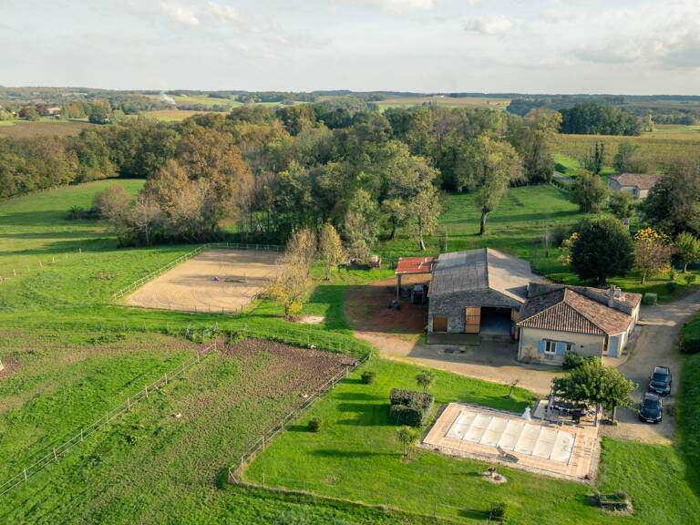 À 5 minutes de Sauveterre-de-Guyenne   Propriété équestre su — photo 1