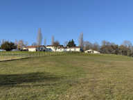 A 20 minutes de Chalais, sur plus de 32 hectares dont 8 hect — photo 2