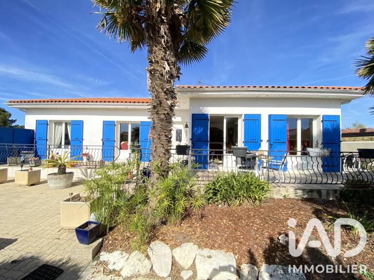 Vente Maison/villa 8 pièces — photo 1