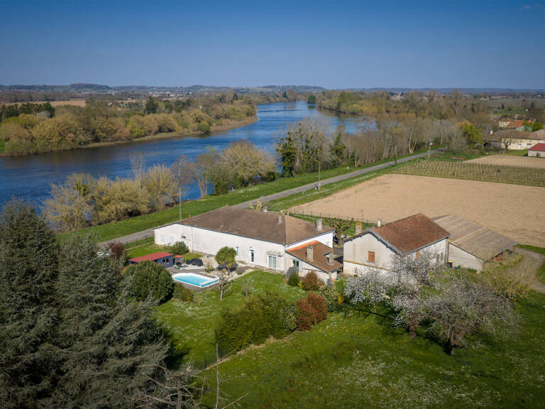 À 20 min de Saint-Émilion et 10 min de Branne, propriété à v — photo 1