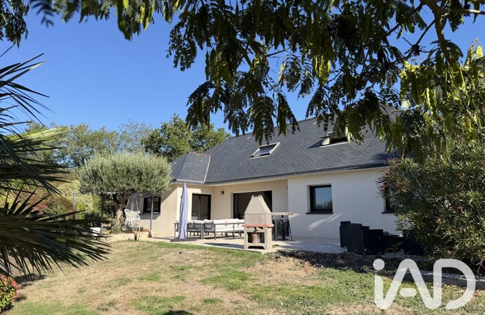 Vente Maison/villa 8 pièces — photo 2