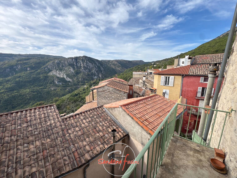 BOUYON, Belle maison de village traversante et lumineuse de — photo 1