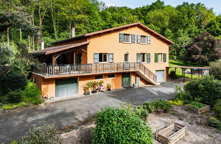 Maison de 258m2 sur parcelle de 8827m2 — photo 3