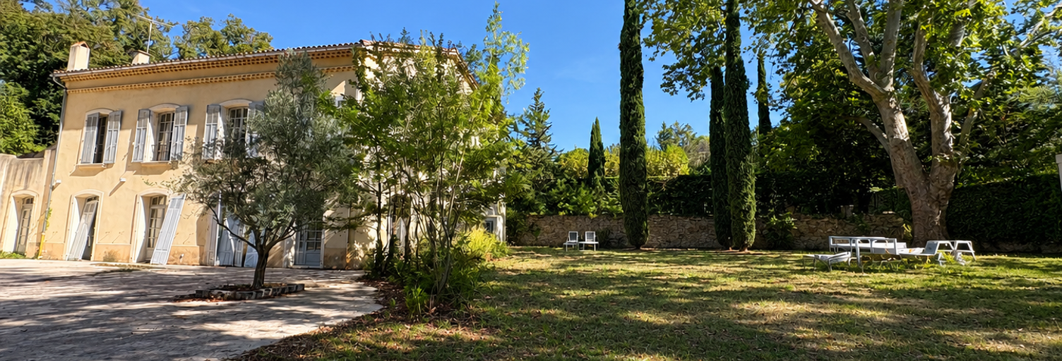 Bureau  280 m² à louer à Bouc-Bel-Air (13320)