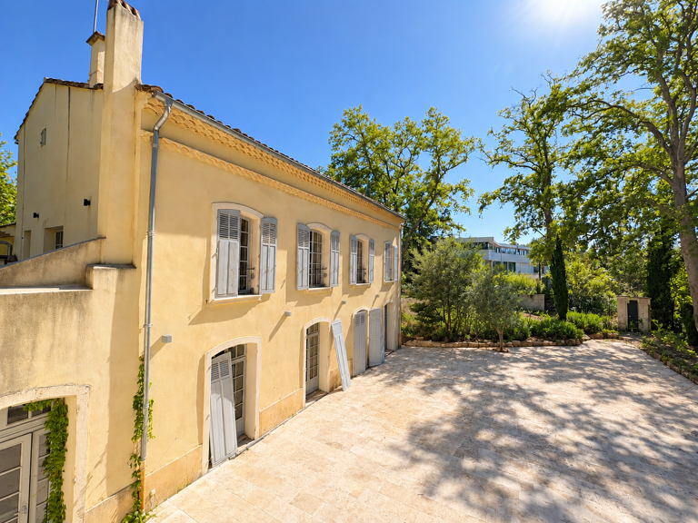 BOUC BEL AIR - Bastide à louer R+1 avec stationnements — photo 1