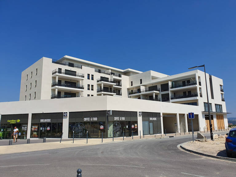 AIX LA DURANNE - PARKING EN SOUS SOL - RESIDENCE SECURISEE — photo 1