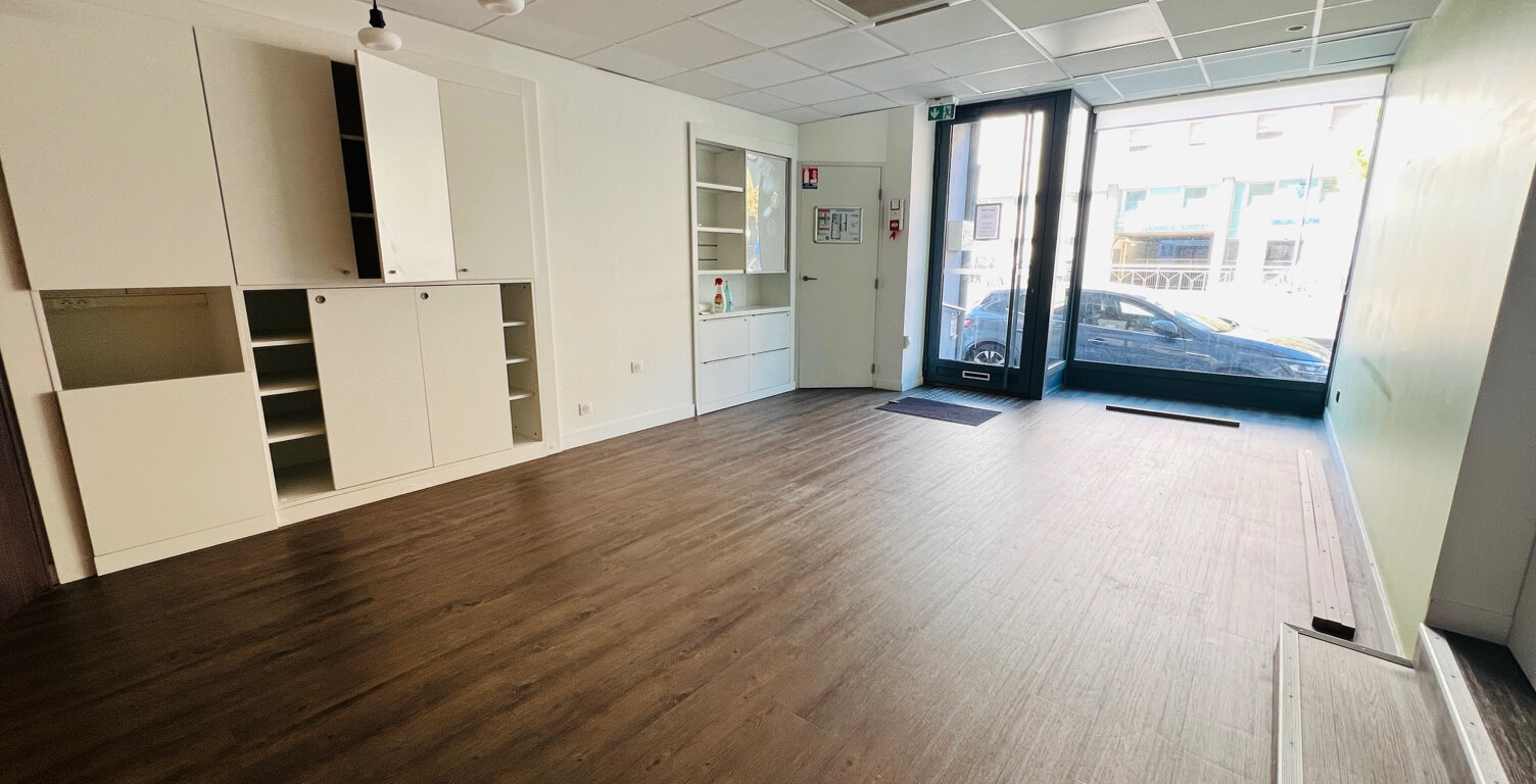 Local commercial de 78 m2 quartier St Cyprien. — photo 1