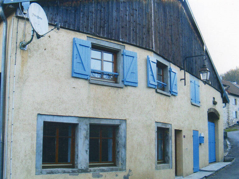 Vente maison de rapport, 2 appartements CLAIREGOUTTE — photo 1