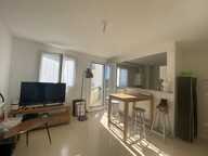 Appartement 3 pièces avec balcon, parking et cave. — photo 2