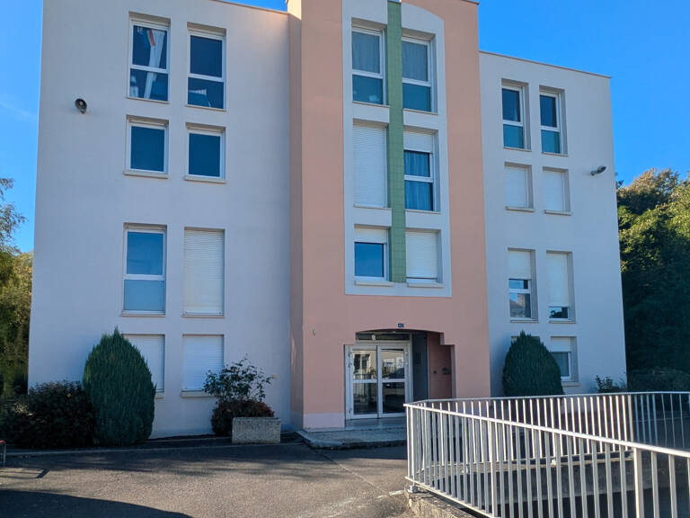 A VENDRE LE MANS - APPARTEMENT TYPE 2 AVEC PARKING EN SOUS-S — photo 1
