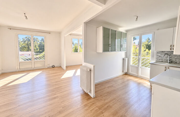 TOULON EST   LA PALASSE   T4 DE 63 M2 AVEC BALCONS ET CAVE — photo 2