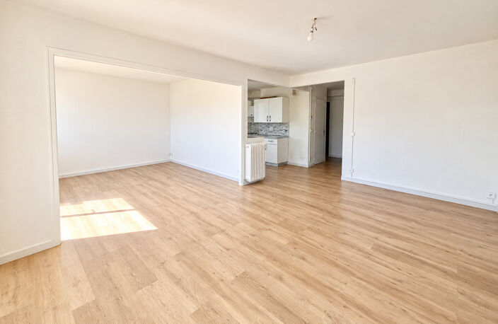 TOULON EST   LA PALASSE   T4 DE 63 M2 AVEC BALCONS ET CAVE — photo 4